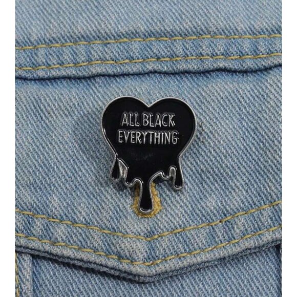 ALL BLACK EVERYTHING Heart Enamel Lapel Backpack Pin NEW NIP - Picture 1 of 3